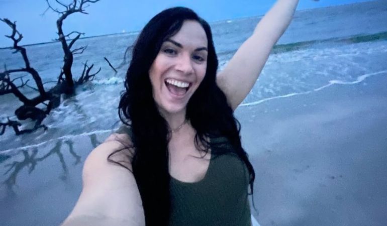 O cunoscută influenceriță a fost găsită moartă lângă un traseu montan. Ce au descoperit anchetatorii